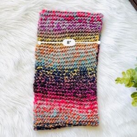 Handmade Multicolor Chunky Knit Infinity Scarf Cozy Winter Accessory One Size - Picture 7 of 8